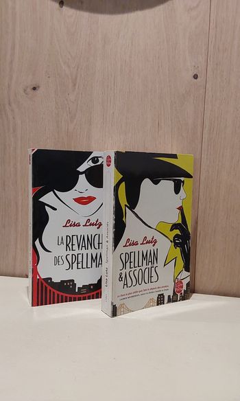 Lot de 2 livres de Lisa Lutz