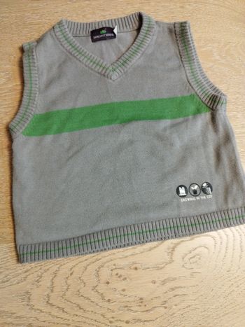 Pull sans manche gris 24 mois