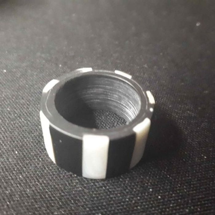 Bague nacré blanc, gris et noir - photo numéro 3