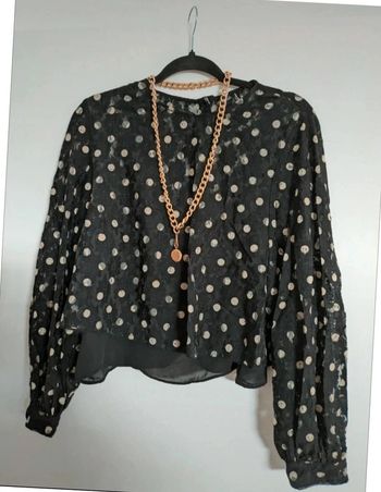 Blouse imprimé pois et dentelles en transparence