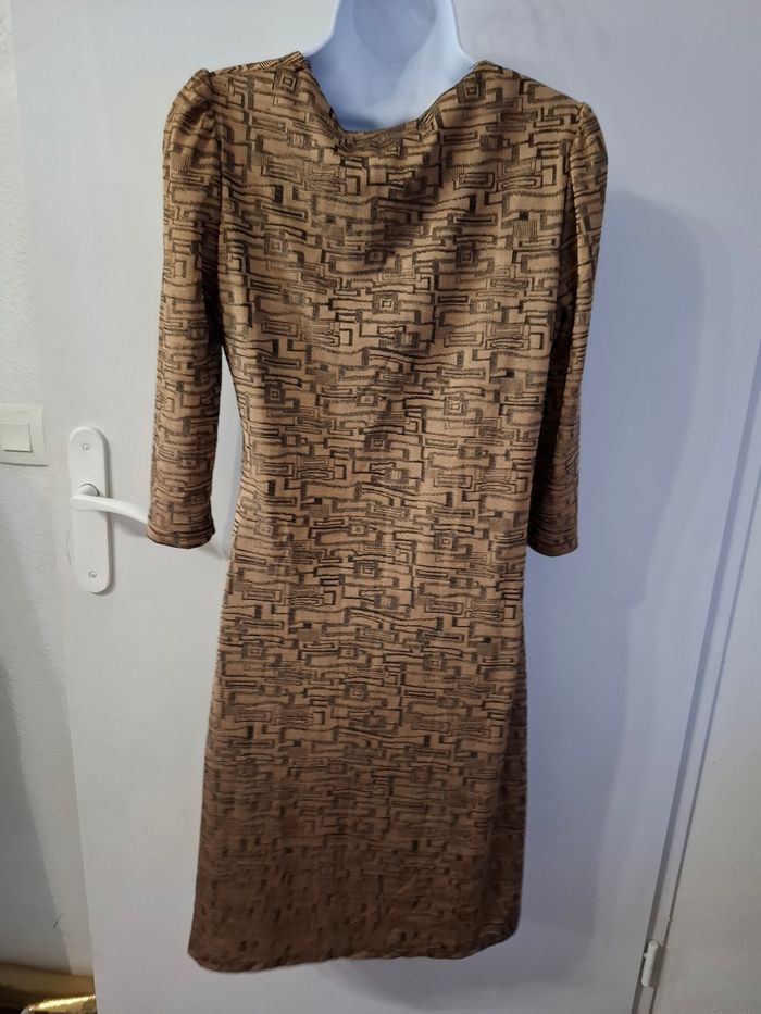 Robe Anne weyburn taille 38 en très bon état - photo numéro 3
