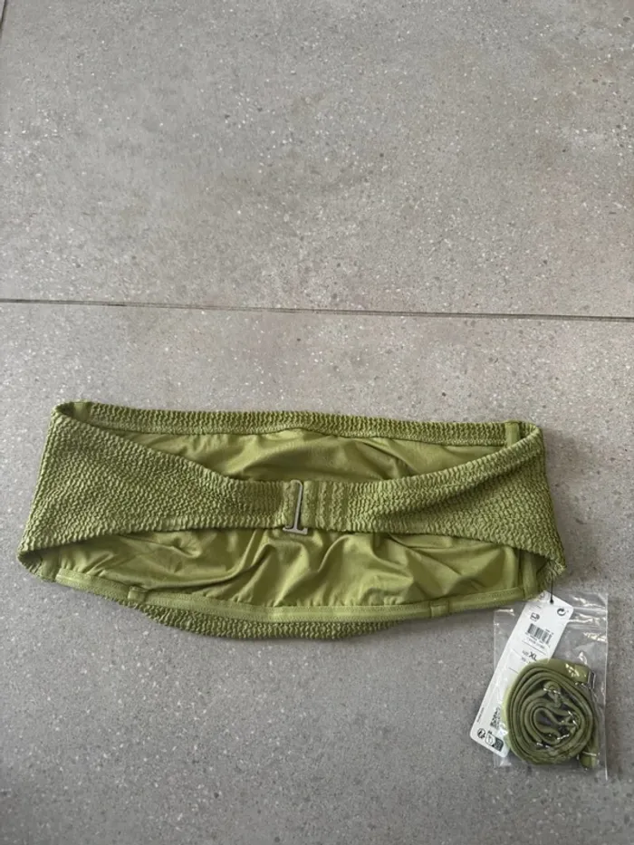Haut maillot de bain bandeau Lindex, neuf, taille XS - photo numéro 3