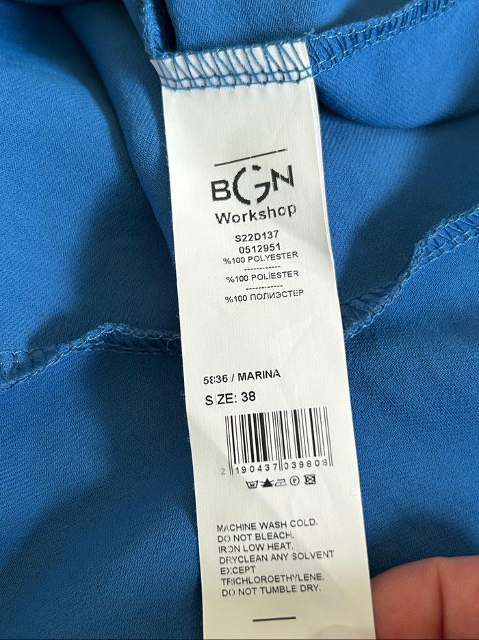 Robe longue bleue neuve avec dentelle BGN Workshop taille 38 - photo numéro 10