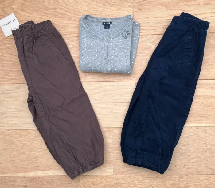 2 pantalons + gilet - 18 mois - photo numéro 3