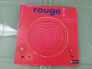 Livre bébé - rouge!