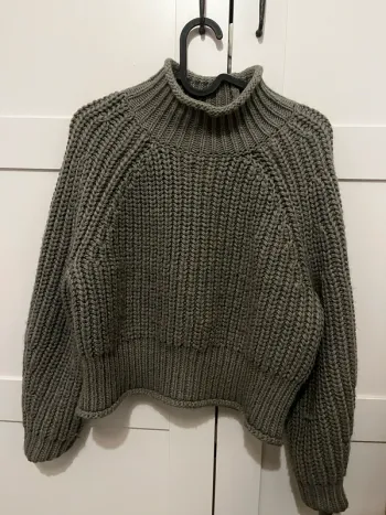 Pull vert clair