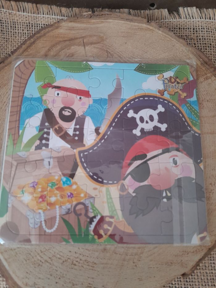 Petit puzzle pirate 25 pièces.