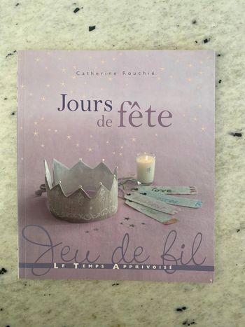 Livre Jeu de fil Jours de fête