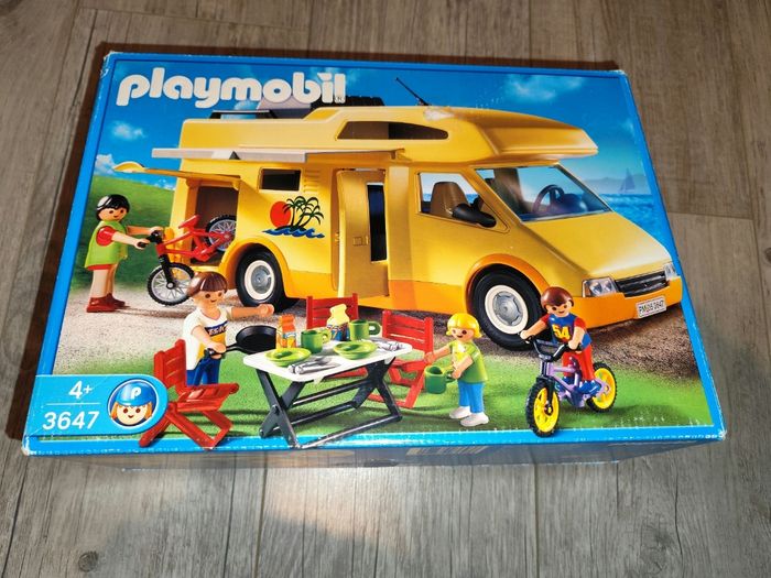 Camping car familial playmobil