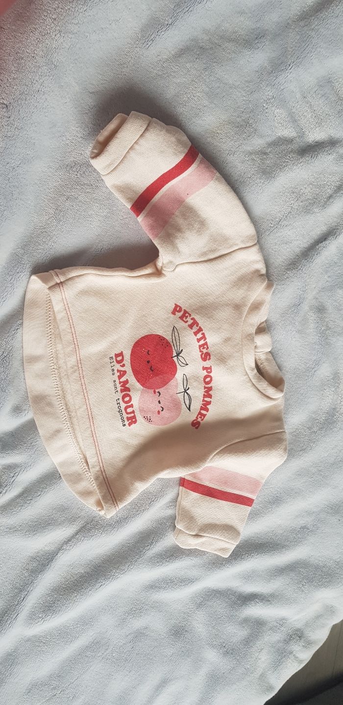 Pull fille taille 1 mois