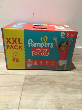 96 couches Pampers baby dry pants taille 5