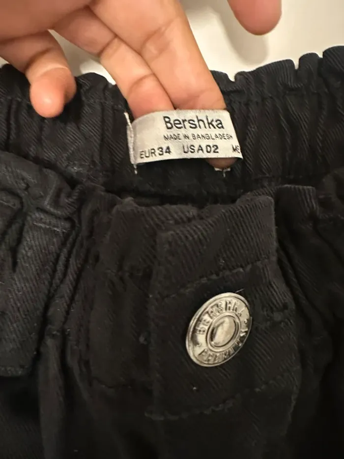 Jean noir Bershka – Taille 34 - photo numéro 4