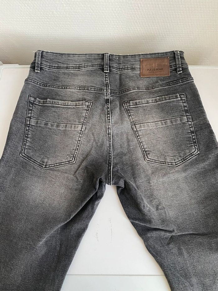 Jean troué gris Pull & Bear - photo numéro 4