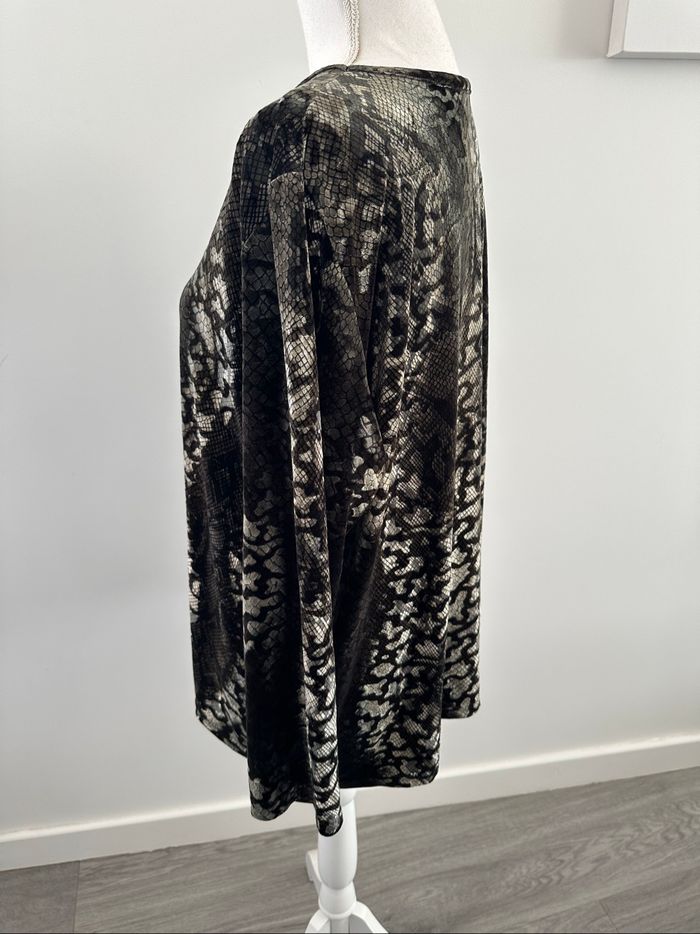 Blouse en velours python serpent kaki et noir Pause Café Vintage T50 5XL - photo numéro 5