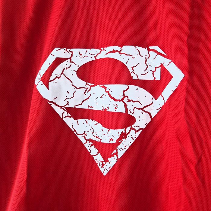 T-shirt Superman – t.S - neuf - photo numéro 4