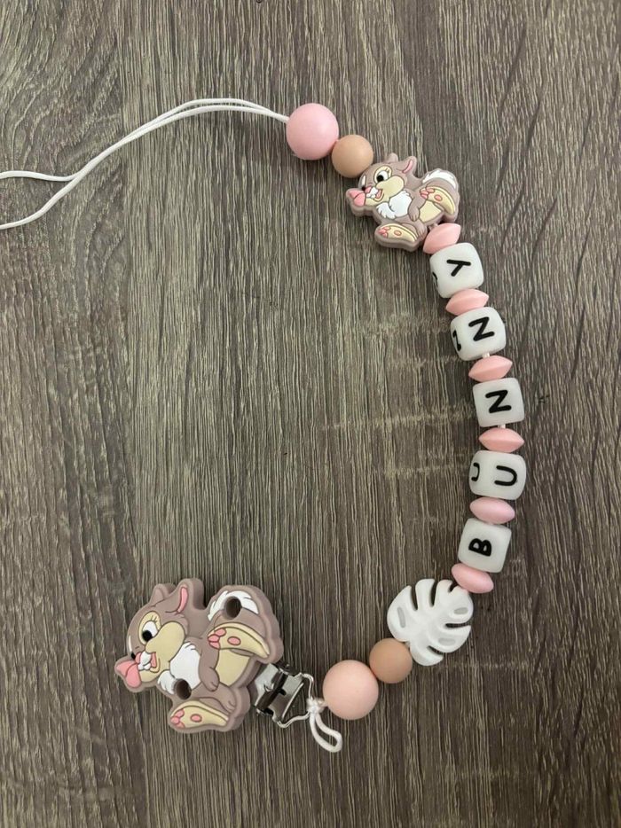 Attaches tétines - photo numéro 3