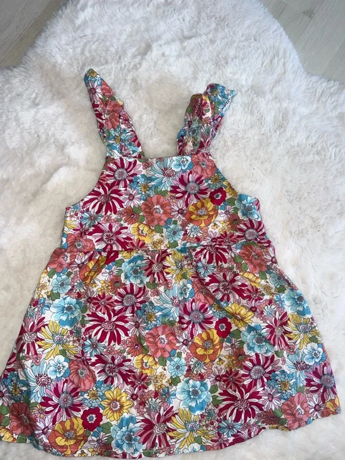 Robe 90 cm et petit sac - photo numéro 3