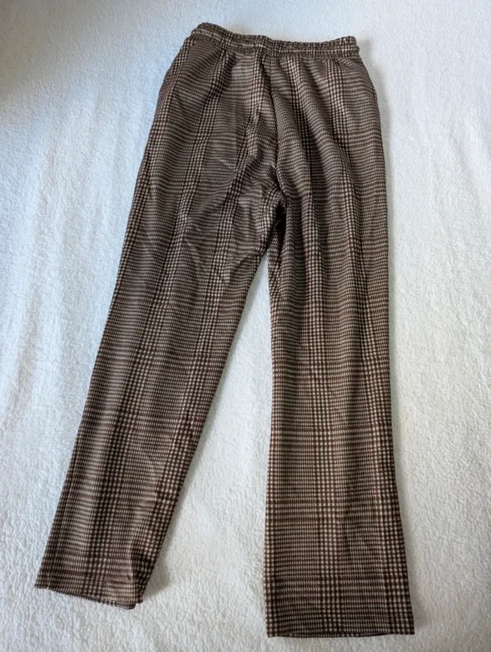 🤎 Pantalon motif carreaux marron Stradivarius – S/36 - photo numéro 3