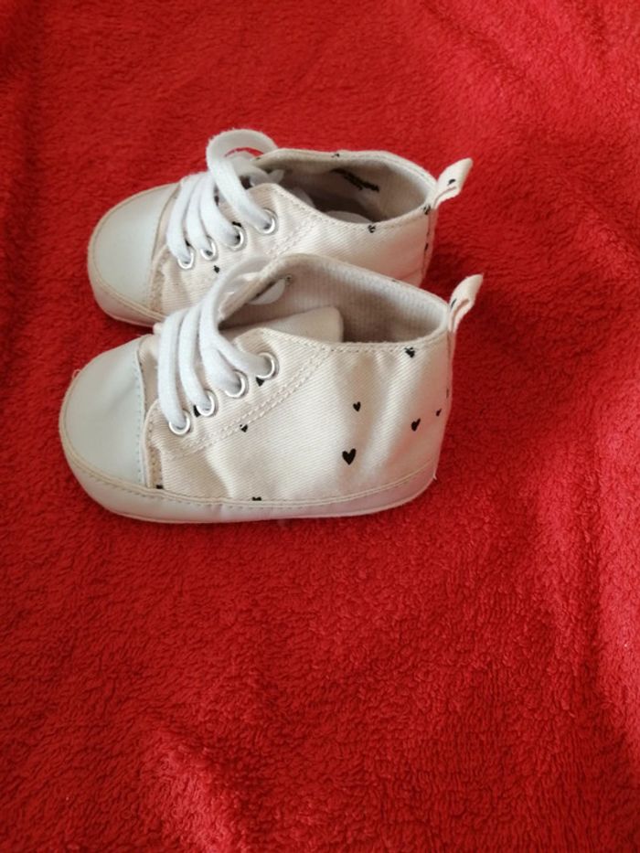 Chaussure très bon état 9/12 mois - photo numéro 2