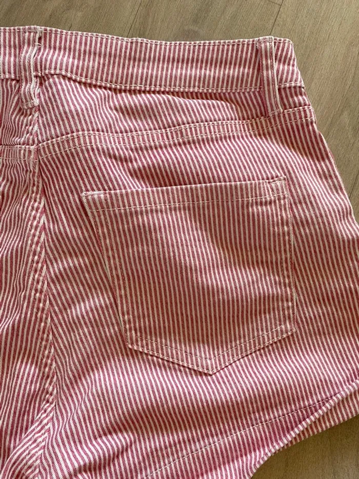 Short H&M talle 38 - photo numéro 7