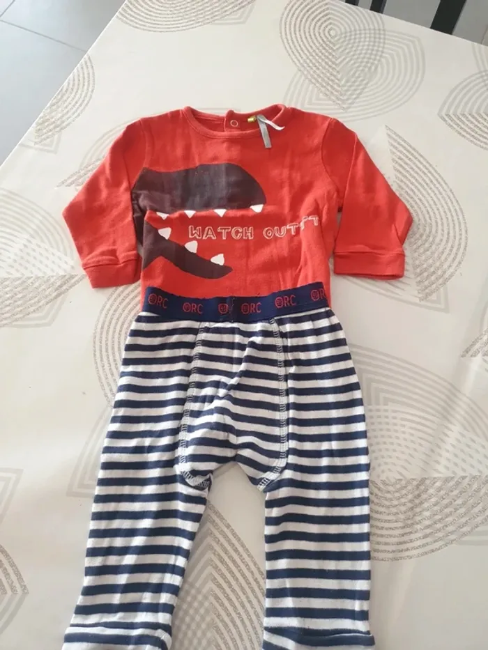 Pyjama dino pirate