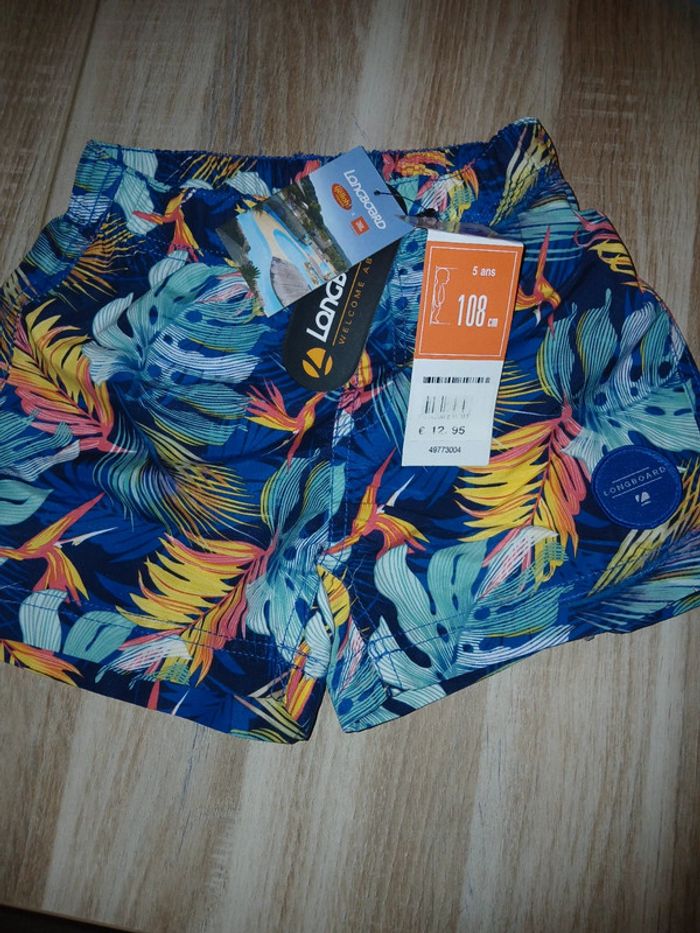 Maillot de bain Longboard,  5 ans , neuf