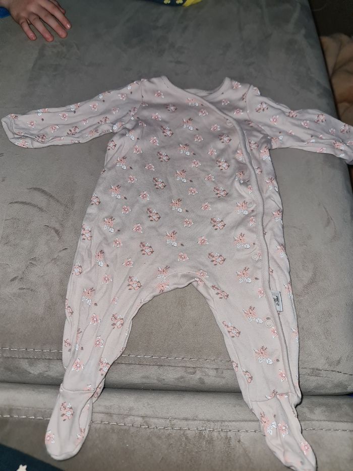 Pyjama Grenouillère beige C&A 3mois - photo numéro 2