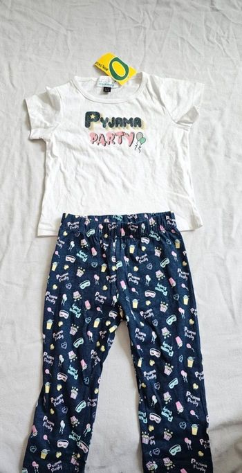 Pyjama deux pièces enfant 3 ans Neuf