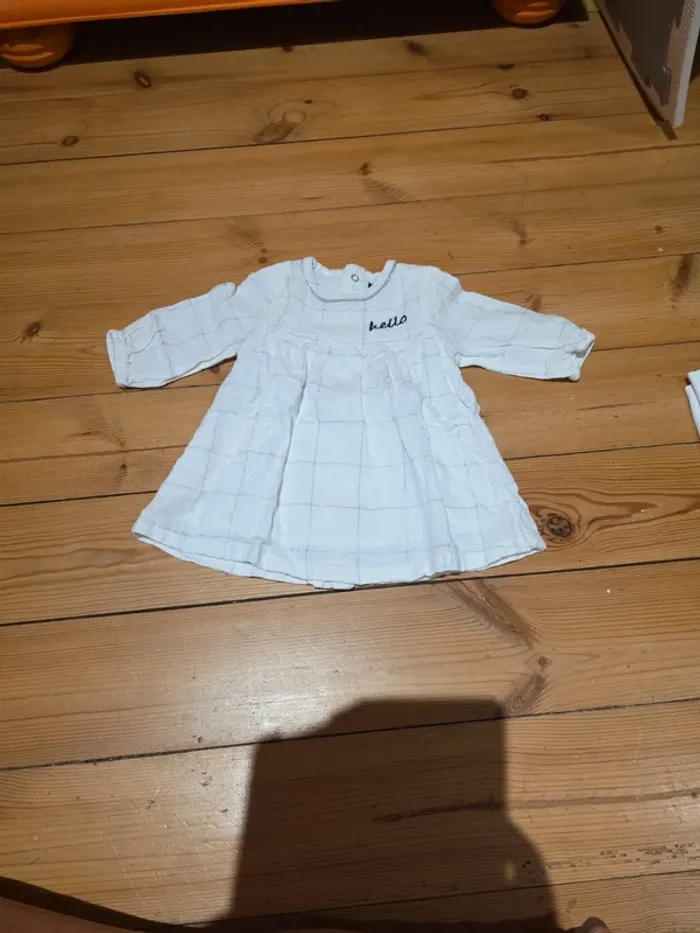 Lot de 8 vêtements diverse en 3 mois. - photo numéro 12