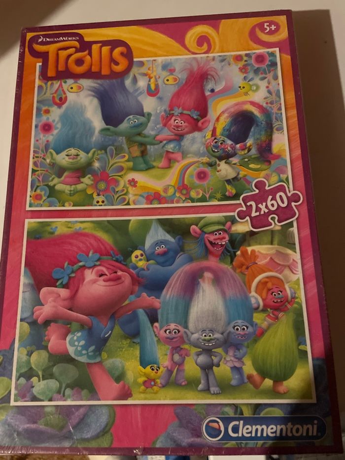 Puzzle trolls neuf