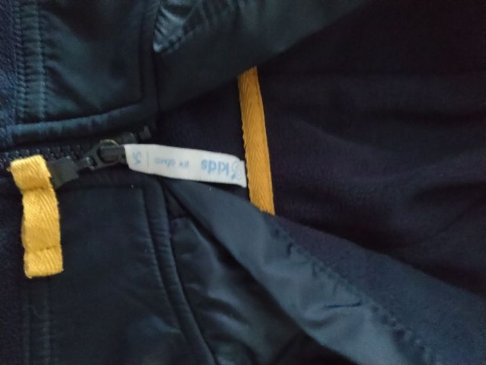 Sweat/ blouson 5 ans - photo numéro 2