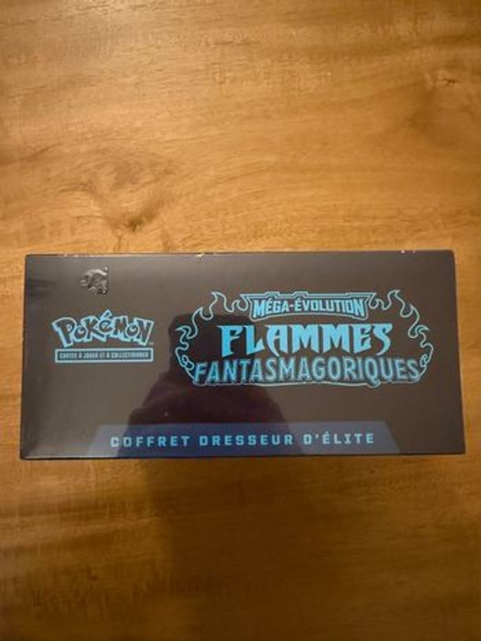 ETB Pokémon Flammes Fantasmagoriques - photo numéro 2