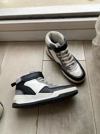 Baskets taille 32