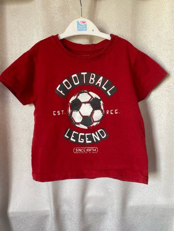 T-shirt rouge ballon football 2-3 ans Primark