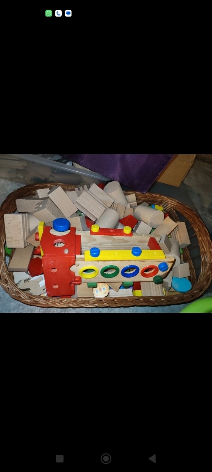 Lot de jouets en bois construction