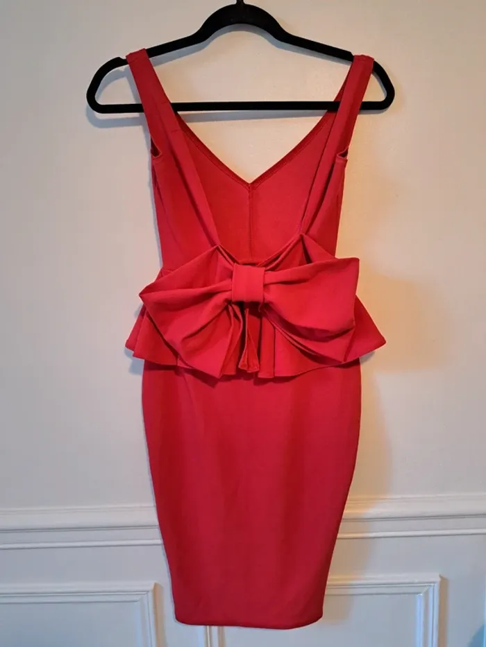 Magnifique robe rouge T 36 - photo numéro 2
