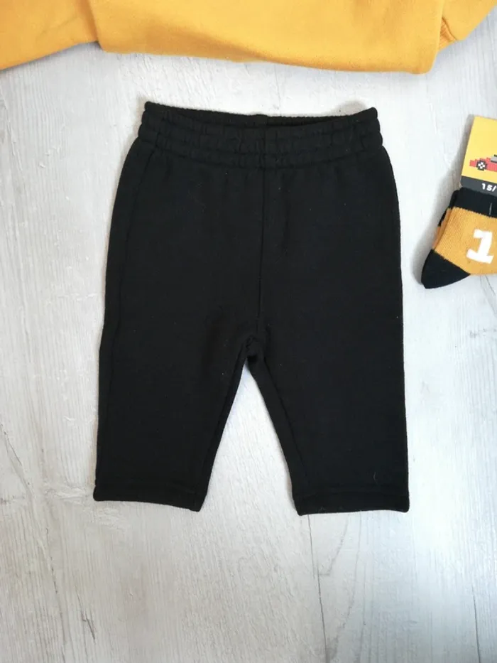 Ensemble pull  jogging 3 mois neuf - photo numéro 3