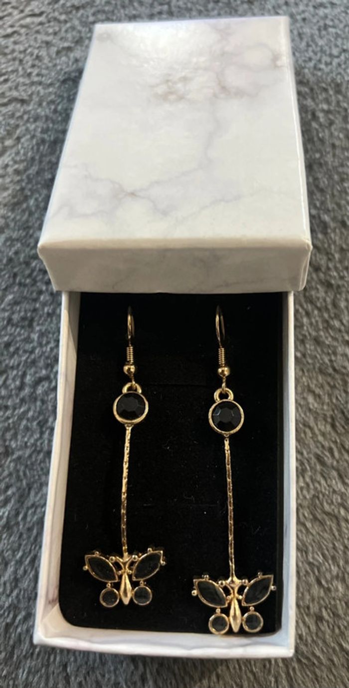 Lot de 3 paires de boucles d’oreilles neuves dans une boites cadeaux - photo numéro 3