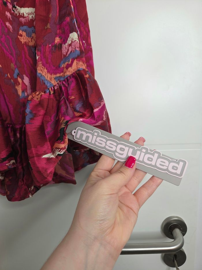 Robe neuve avec étiquette dos nu bordeaux Miss Guided - photo numéro 4