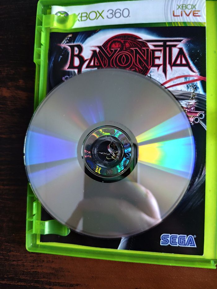 Bayonetta collector Xbox 360 - photo numéro 7