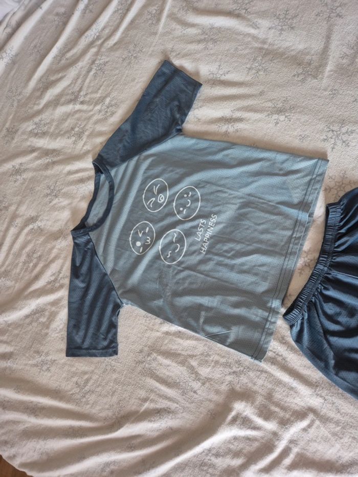 Ensemble pyjama 130 cm jamais porté - photo numéro 3