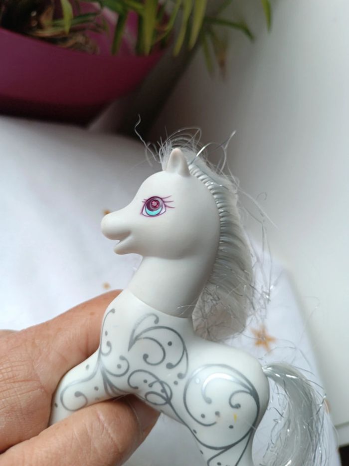 Little Pony petit poney argenté silver diamond star diamant 1997 swirl princesse magic hasbro - photo numéro 8