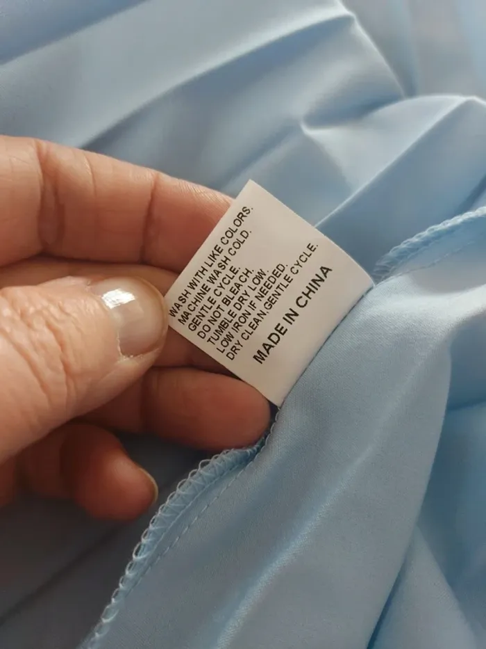 Jolie robe bas plissé taille élastique décolleté crochet - photo numéro 9