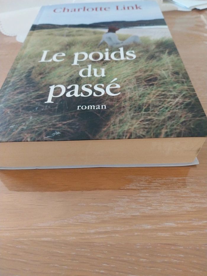 Le poids du passé de Charlotte Link - photo numéro 2