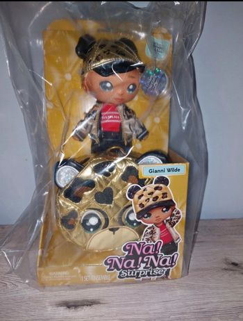 Poupée na na na neuve