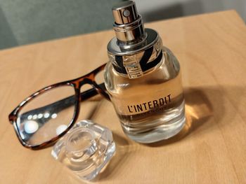 Parfum neuf  sans la boîte juste entamé 35 euros