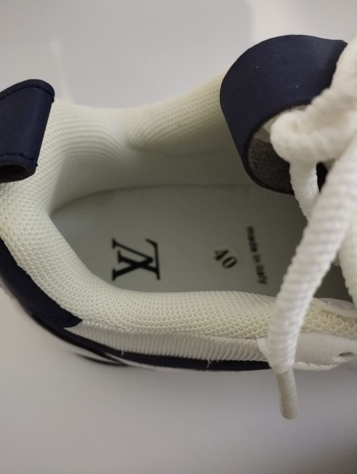 Basket louis Vuitton neuf léger défaut - photo numéro 4