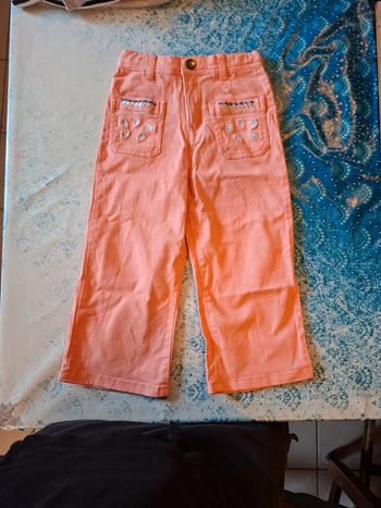 Pantalon jeans neuf 4 ans