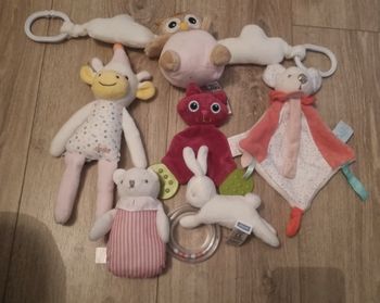 Lot jouets doudou