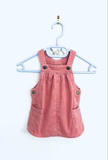 Robe salopette « tape à l’œil » taille 6 mois